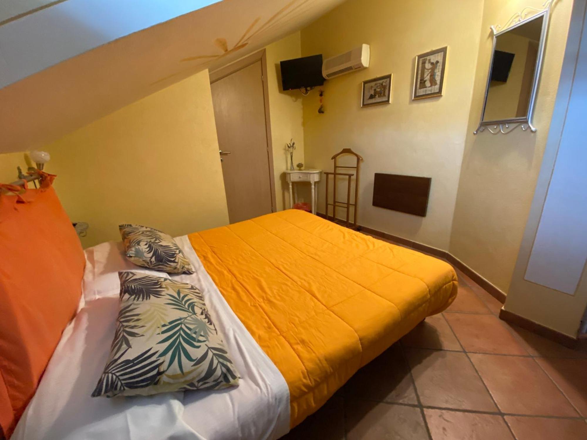Bed & Breakfast Torre In Langa 3*